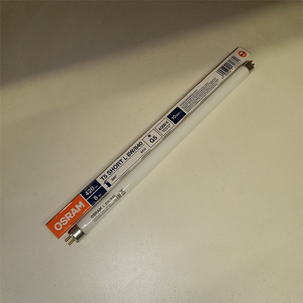 Двухцокольная лампа-трубка люминесцентная ЛЛ Т5 мощностью 8 Вт с цоколем G5 белого (дневного) света для ЭПРА