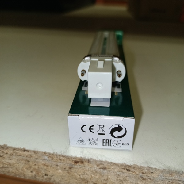 Ультрафиолетовая лампа инсектицидная Сильвания для шеллака, маникюра ногтей и полимеризации 9 Вт с цоколем G23