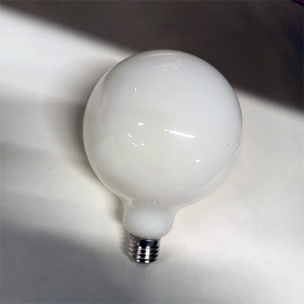 Энергосберегающая LED лампочка шар G125, мощностью 15 Ватт, с цоколем E27, теплый свет, матовая колба