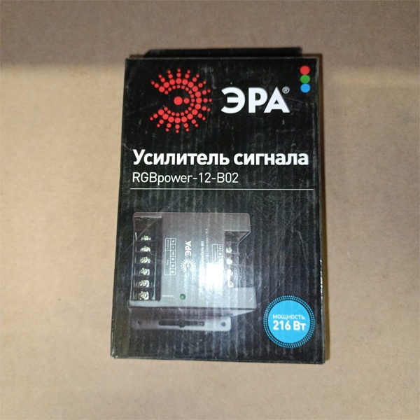 Усилитель сигнала для контроллеров RGB-лент Напряжение подключаемых лент 12 Вольт, мощностью 216 Ватт