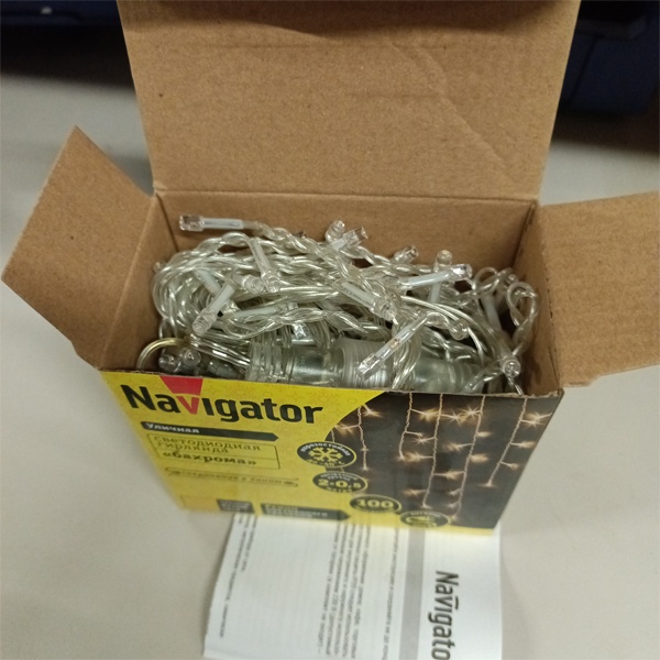 Светодиодная, праздничная гирлянда бахрома, теплый белый свет, постоянное свечение, со степенью защиты IP44