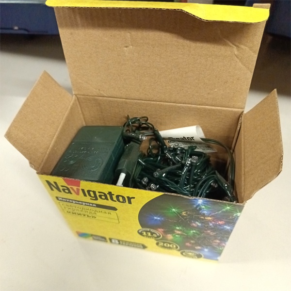 Светодиодная гирлянда Navigator Нить длиной 11.5 метра с зеленым ПВХ проводом, RGBY цвет светодиодов , 8 режимов свечения, 230 Вольт.