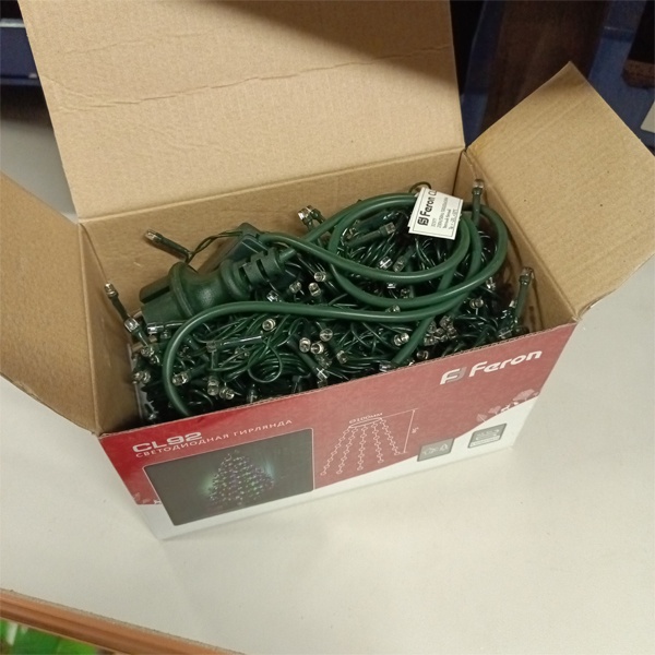 Новогодняя светодиодная гирлянда для подсветки ёлки, напряжением 230 вольт, цвет свечения теплый белый