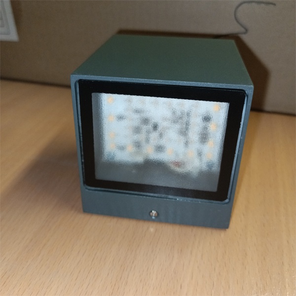 Настенный, светодиодный светильник мощностью 14 Ватт, с Wi-Fi управлением, со сменой цветовой температуры