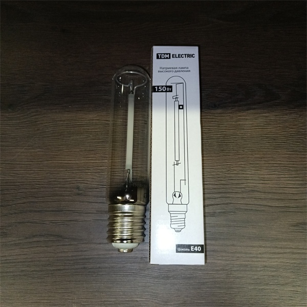 Газоразрядная натриевая лампа (ДНаТ) мощностью 150 Вт с цоколем E40