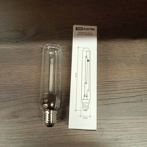Газоразрядная натриевая лампа (ДНаТ) мощностью 70 Вт с цоколем E27