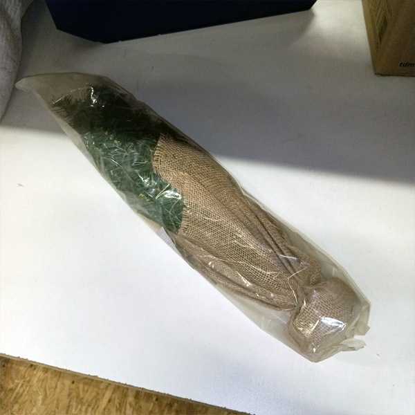 Пластиковая новогодняя декоративная фигурка