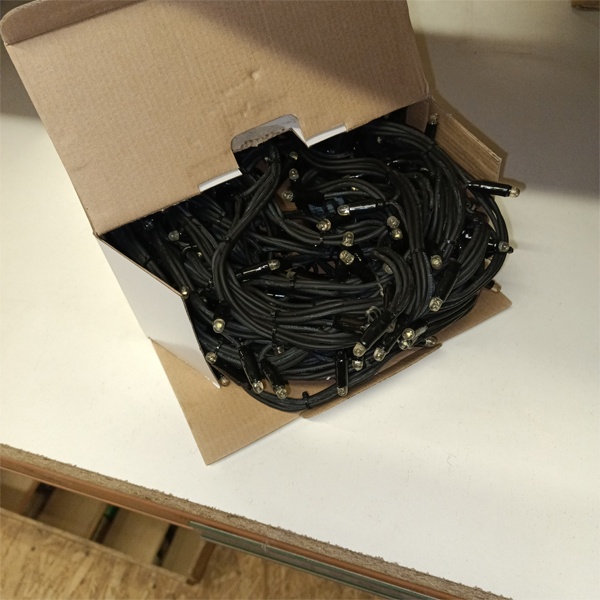 Влагозащищенная LED гирлянда Твинкл Лайт 20 метров с 240 светодиодами белого цвета, черным проводом