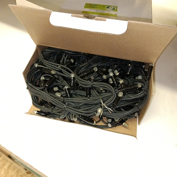 Влагозащищенная LED гирлянда Твинкл Лайт 20 метров с 240 светодиодами теплого белого цвета, черным проводом