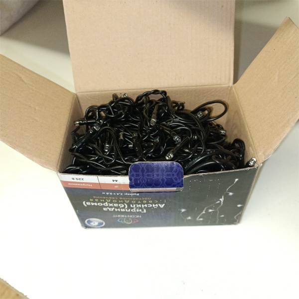 Уличная гирлянда Айсикл (бахрома) светодиодный, 2,4 х 0,6 м, черный провод, 230 В, 88 LED, белая NEON-NIGHT