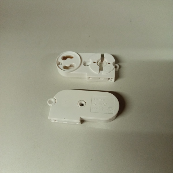 Накидной торцевой патрон G13 с фиксатором стартера для линейных люминесцентных ламп Т8