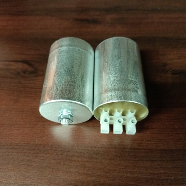 Импульсное зажигающее устройство для металлогалогенных ламп мощностью 1000-2000 Ватт для сети 380-415 Вольт.