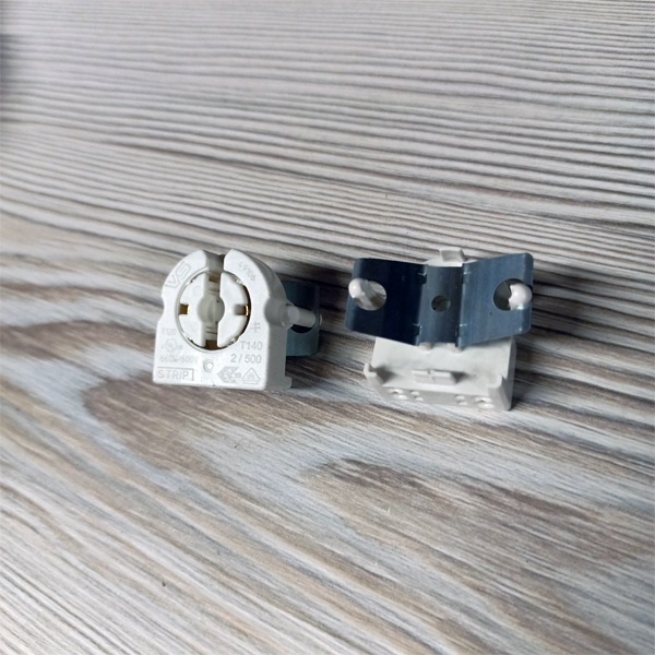 Патрон торцевой поворотный с пружиной на защёлках