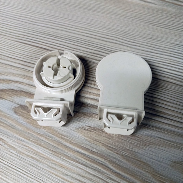 Поворотный влагозащищенный патрон G13 для линейных люминесцентных ламп Т8