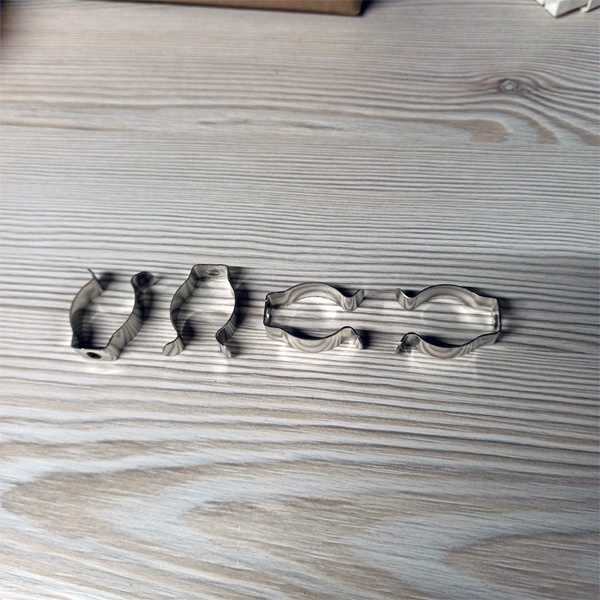 Клипса для крепления линейных люминесцентных ламп Т8 диаметром 26мм с цоколем G13