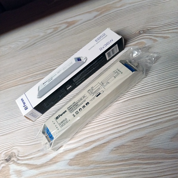 Электронный балласт размером 195х33х25 мм для двух люминесцентных ламп T8 с цоколем G13 мощностью 36 Ватт.