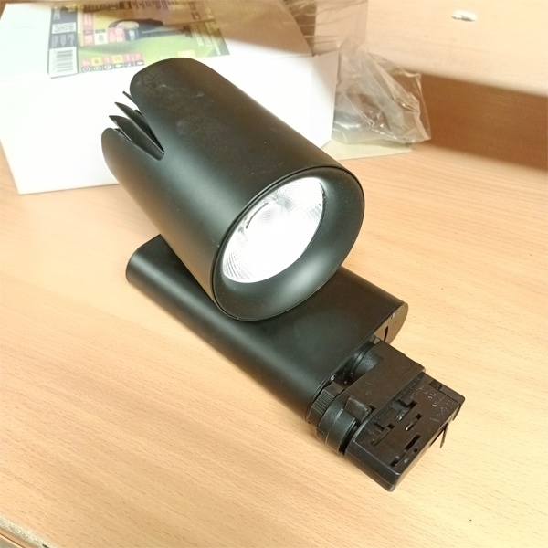 Светодиодный трековый светильник FL-LED Luxspot-S, мощностью 45 Ватт, белый свет, черный