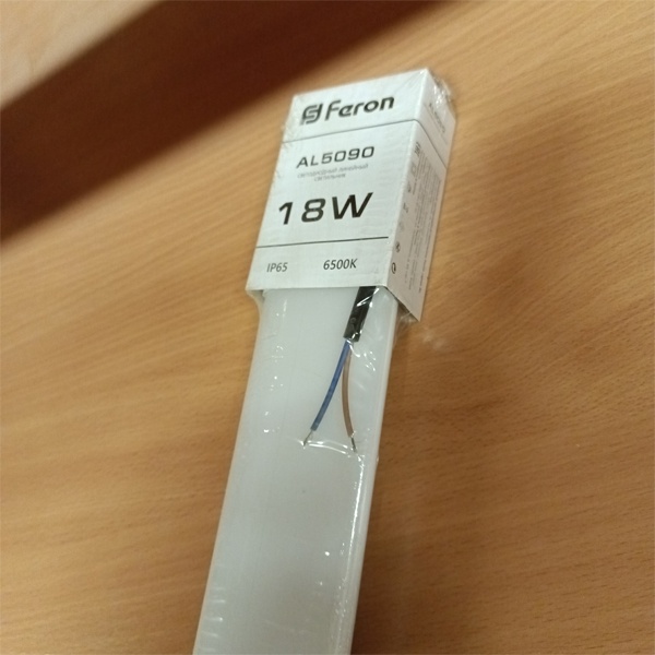 Пылевлагозащищенный линейный светодиодный светильник Ферон AL5090, 18 Вт, холодный свет