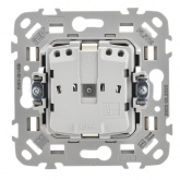 Розетка с заземлением ИЭК FLITE РСш11-1-ФлХ 16А шторки автозажим хаки