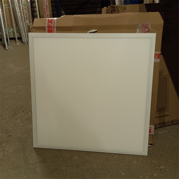 Встраиваемый потолочный светильник светодиодный квадратный 595*595 для подвесного потолка армстронг 600*600