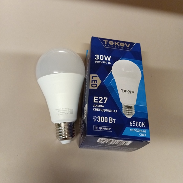 Энергосберегающая LED лампа Груша мощностью 30 Вт с цоколем E27 холодного света, матовая колба