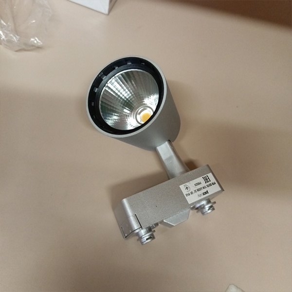 Серый светодиодный поворотный светильник для однофазных трековых систем JazzWay PTR 03, мощность 15Вт, угол рассеивания 24 градуса, белый свет