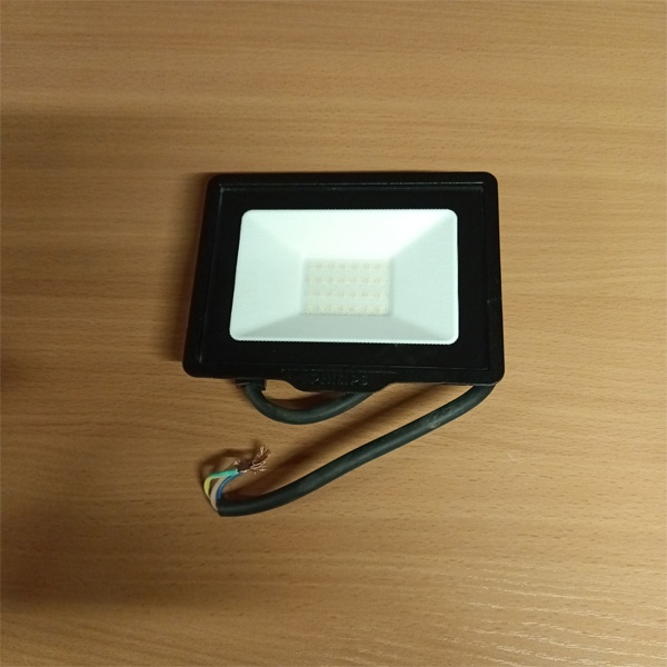 Влагозащищенный, светодиодный прожектор Филипс BVP150 LED17/NW, 20Вт, нейтральный белый свет