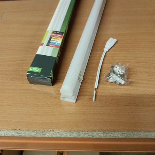 Светодиодный линейный светильник FL-LED T5, 18 Вт, теплый свет