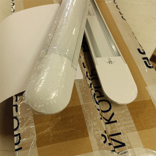 Линейный LED светильник Ферон накладного монтажа, мощностью 36 Ватт, нейтральный белый свет