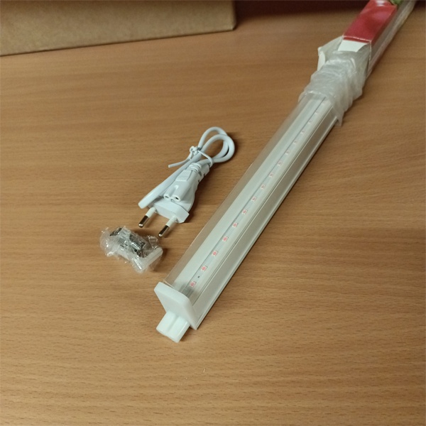 Светодиодный линейный светильник для выращивания растений, мощностью 14 Ватт