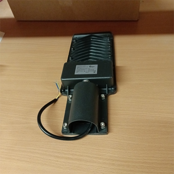 Светодиодный уличный светильник FL-LED STREET-01 мощностью 30 Ватт, холодный дневной свет