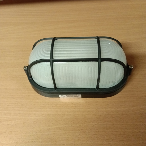 Светильник с корпусом из алюминиевого сплава НПП1402 60Вт, черный IEK