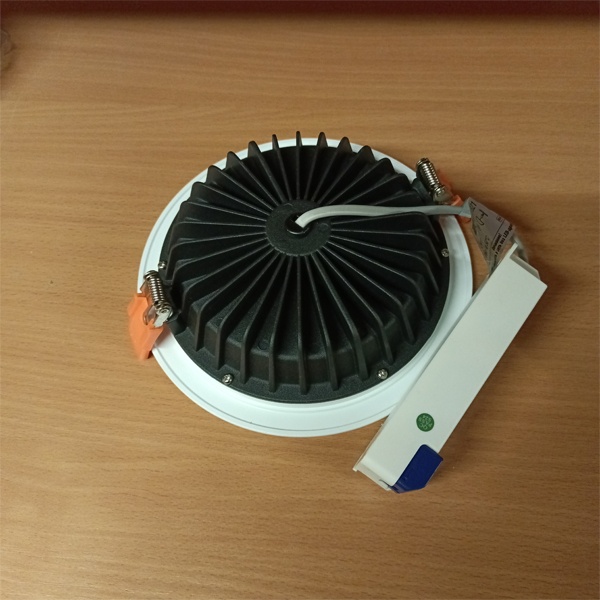 Светодиодный светильник даунлайт ДВО 1821 PRO, 24 Вт, нейтральный белый свет, ИЭК