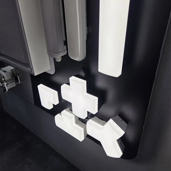 Навесной линейный LED светильник 48Вт Luma холодный дневной свет, черный корпус