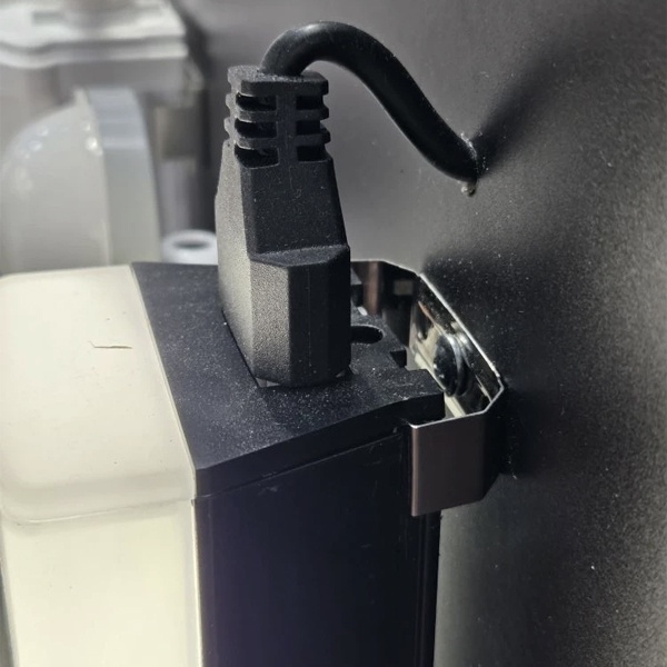 Навесной линейный LED светильник 48Вт Luma холодный дневной свет, черный корпус