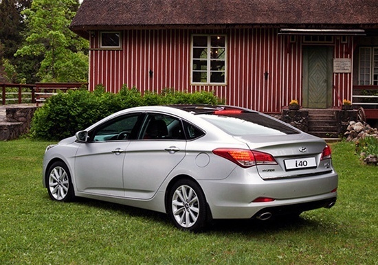 Автомобиль Hyundai i40