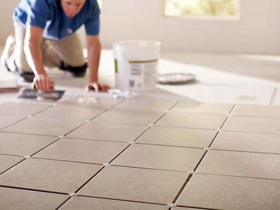 Обновление швов между кафельными плитками