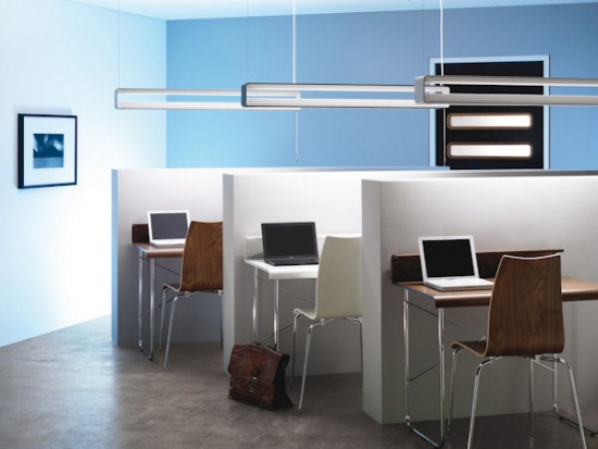 Работа и освещение в офисе