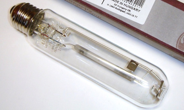 Лампы натриевые трубчатые с цоколем Е27 и Е40