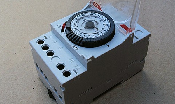 Реле времени суточные, недельные ABB AT и D