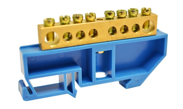 Шины фаза, ноль, земля неизолированные