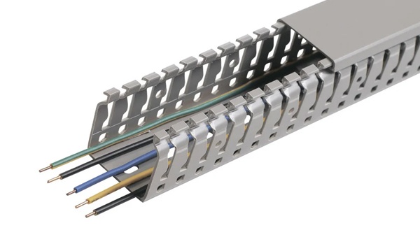 Перфорированный кабель-канал и аксессуары