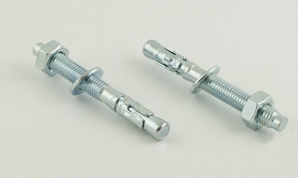 Анкеры клиновые с гайкой