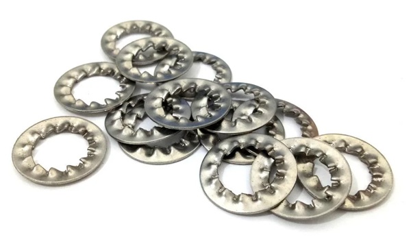 Шайбы стопорные DIN6798