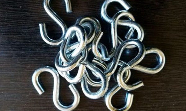 Крючки S-образные