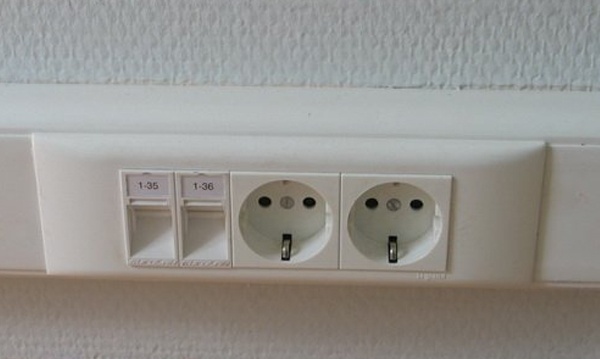 Рамки Legrand Mosaic для монтажа в подрозетники