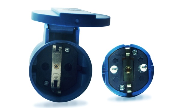 Вилки и розетки 16А в резиновом корпусе IP44