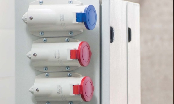 Силовые разъемы DKC Quadro IP67 16-32A