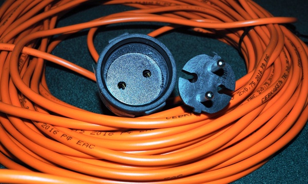 Удлинители электрические шнуры