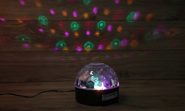 Декоративные лампы и проекторы